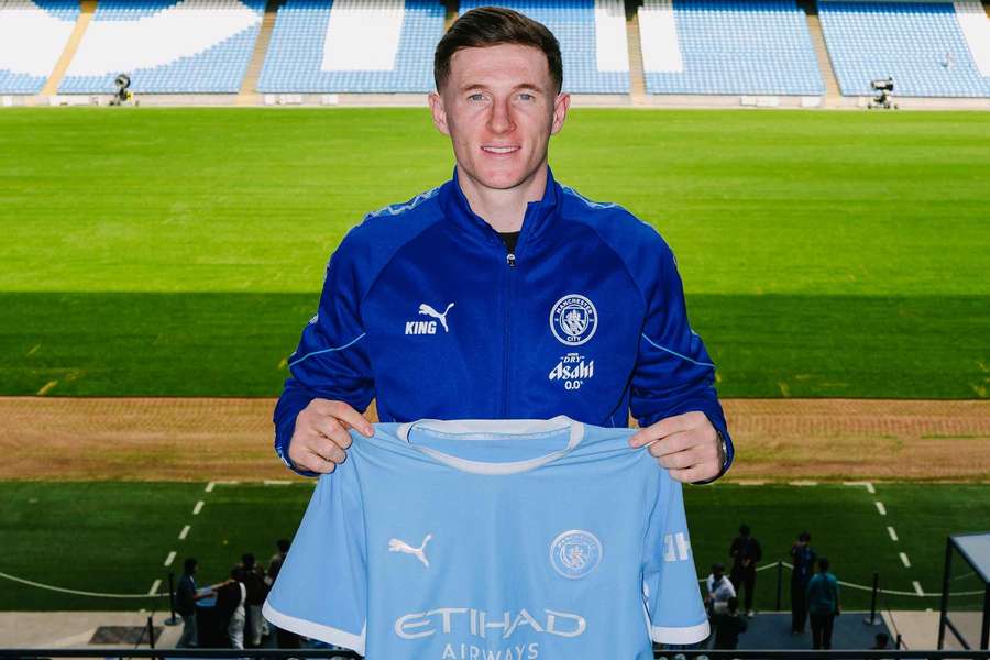Elliot Anderson é do Manchester City Elliot Anderson é do Manchester City