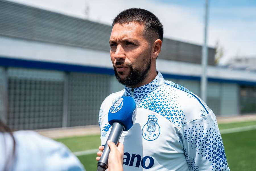 Farioli e Diogo Costa lançam a Supertaça