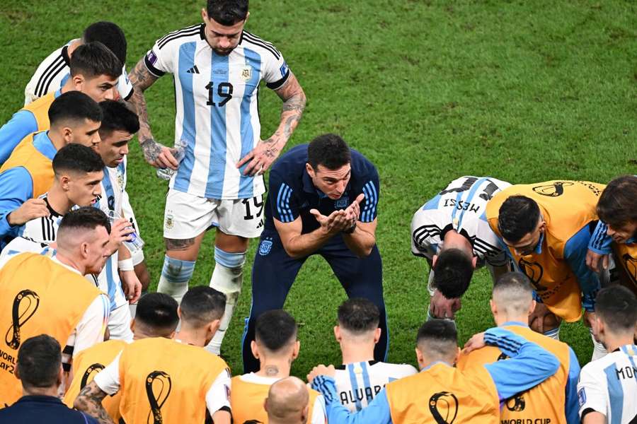 Scaloni superou desconfiança e levou Argentina à terra prometida