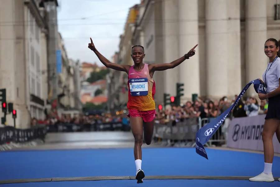 Dolphine Nyaboke Omare estreou-se a correr na Europa com o triunfo em Lisboa Dolphine Nyaboke Omare estreou-se a correr na Europa com o triunfo em Lisboa