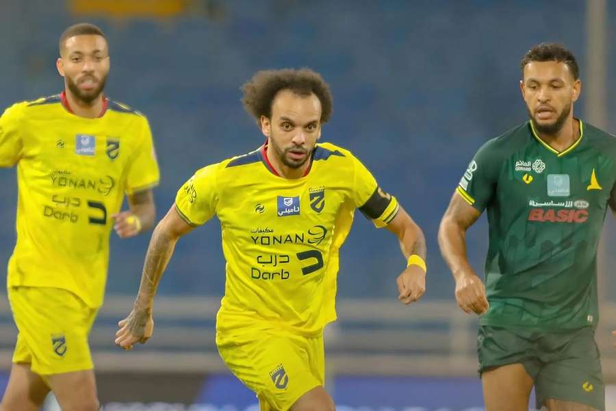 Fábio Martins fez um golo e uma assistência no empate do Al Hazem diante do Al Taawon Fábio Martins fez um golo e uma assistência no empate do Al Hazem diante do Al Taawon