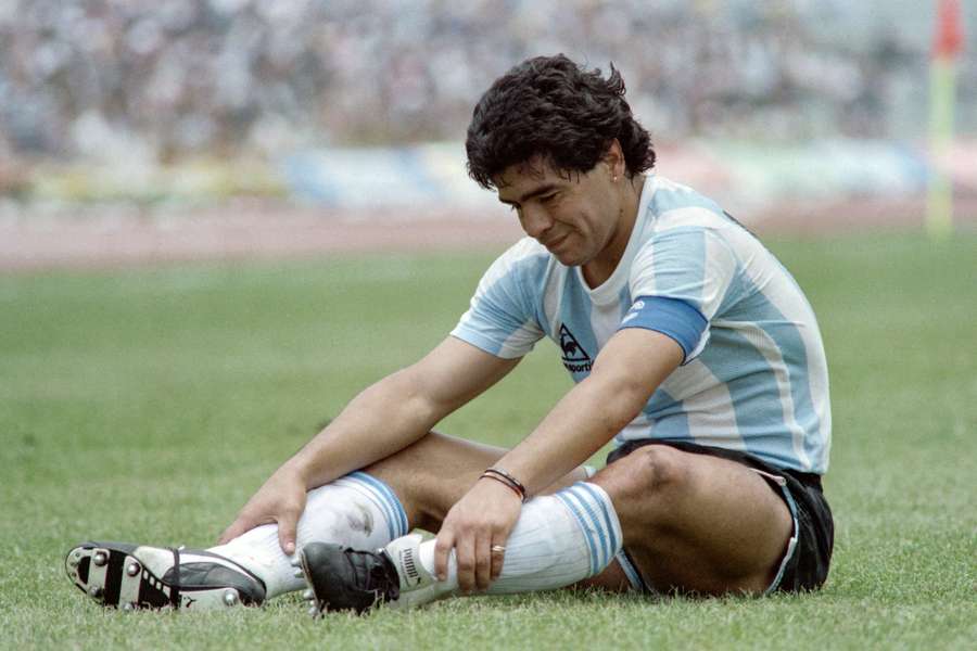 Maradona, con la maglia dell'Argentina, ai Mondiali del 1986.