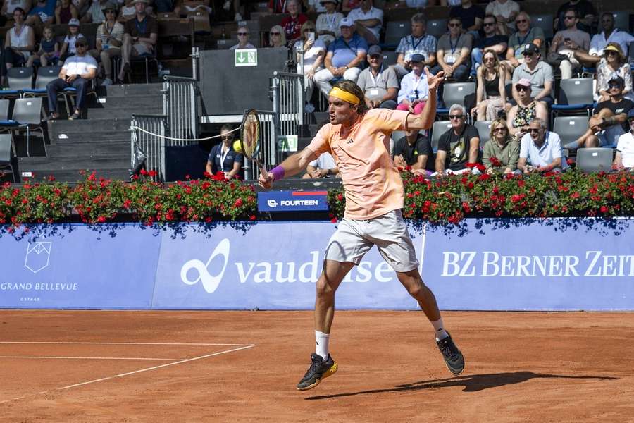 Stefanos Tsitsipas ainda não perdeu um set em Gstaad