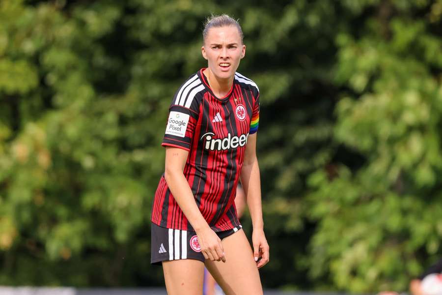 Freigang bleibt Kapitänin der Eintracht-Frauen Freigang bleibt Kapitänin der Eintracht-Frauen