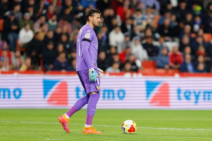 Stole Dimitrievski, guarda-redes do Valência Stole Dimitrievski, guarda-redes do Valência