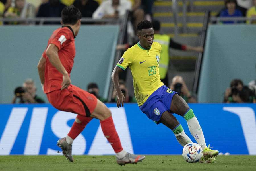 Vini Jr. durante partida contra a Coreia, pelas oitavas da Copa do Mundo