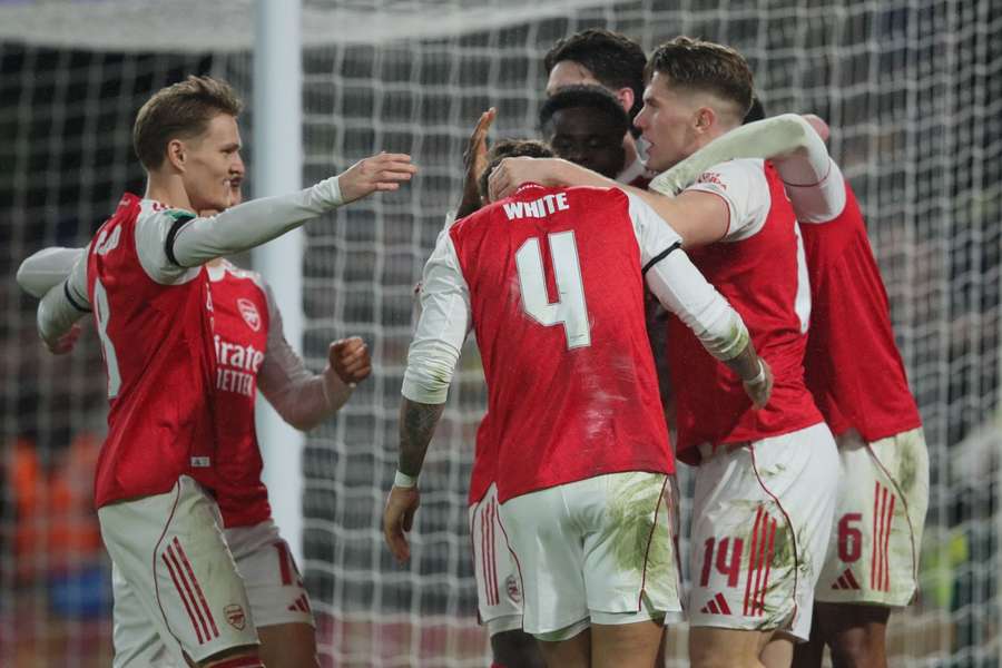 Arsenal poradził sobie w derbach Londynu.