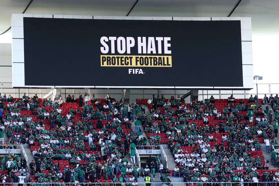 FIFA: 13-krotny wzrost przemocy internetowej w porównaniu do mundialu w Katarze FIFA: 13-krotny wzrost przemocy internetowej w porównaniu do mundialu w Katarze