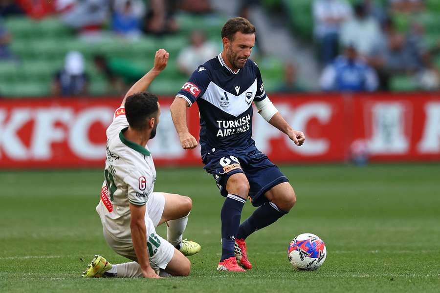 Strapping can be seen around Mata's injured left elbow during the Victory's weekend loss to Wellington. Strapping can be seen around Mata's injured left elbow during the Victory's weekend loss to Wellington.