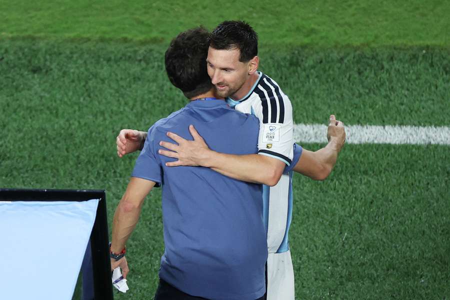 Lionel Messi and Lionel Scaloni embrace Lionel Messi and Lionel Scaloni embrace