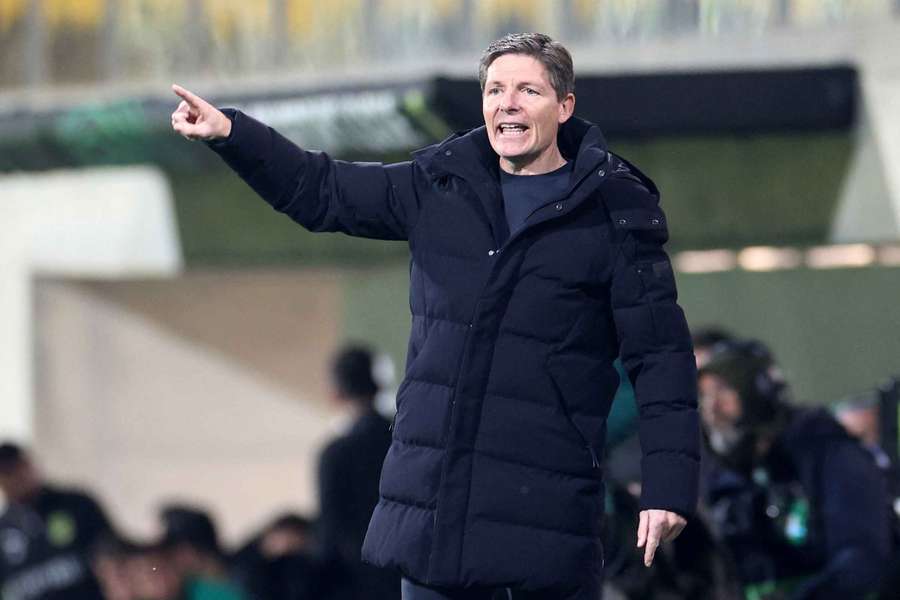 Bayer Leverkusen face battle to convince Glasner about Bundesliga return Bayer Leverkusen face battle to convince Glasner about Bundesliga return
