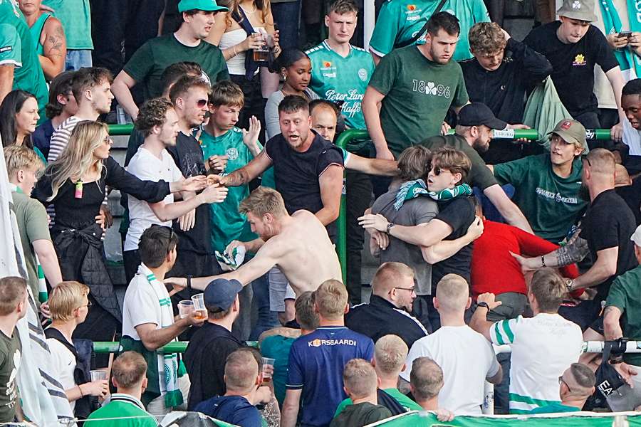 Kanonslag og slagsmål: FCM klar til europæisk fodbold efter skandale-kamp mod Viborg