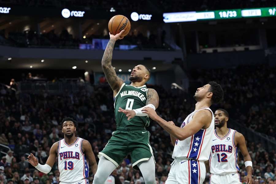 Lillardovi se proti Philadelphii dařilo.