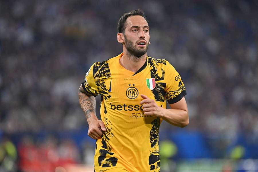 Hakan Calhanoglu