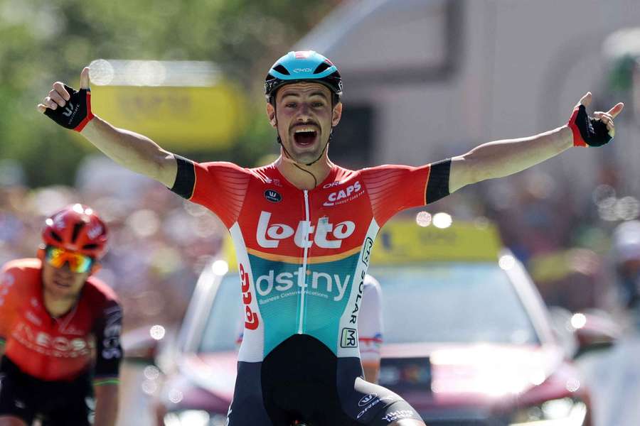 Victor Campenaerts celebrating his stage victory