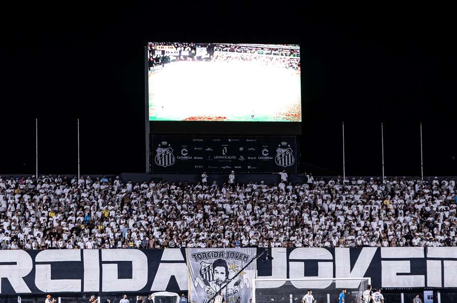 Torcedores do Santos invadiram CT Rei Pelé