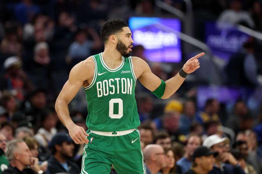Tatum a fait le travail lundi soir.