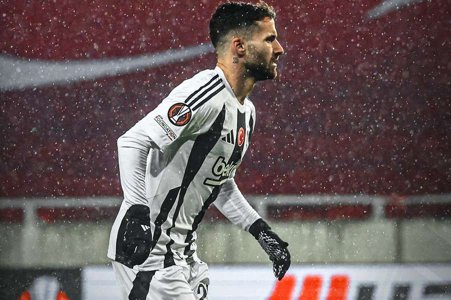 Rafa foi dos poucos pontos positivos do Besiktas
