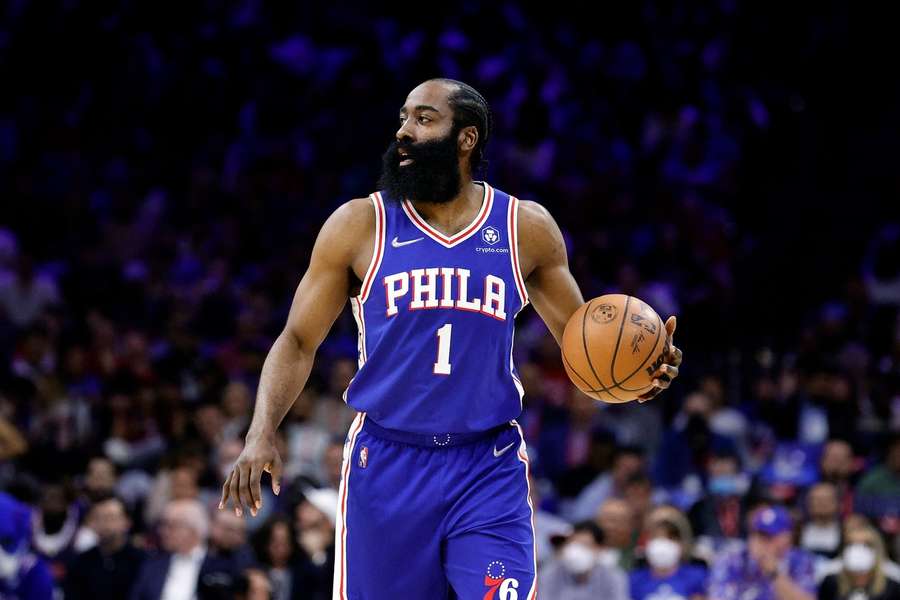 James Harden si v nadcházejícím ročníku NBA vydělá asi 33 milionů dolarů.