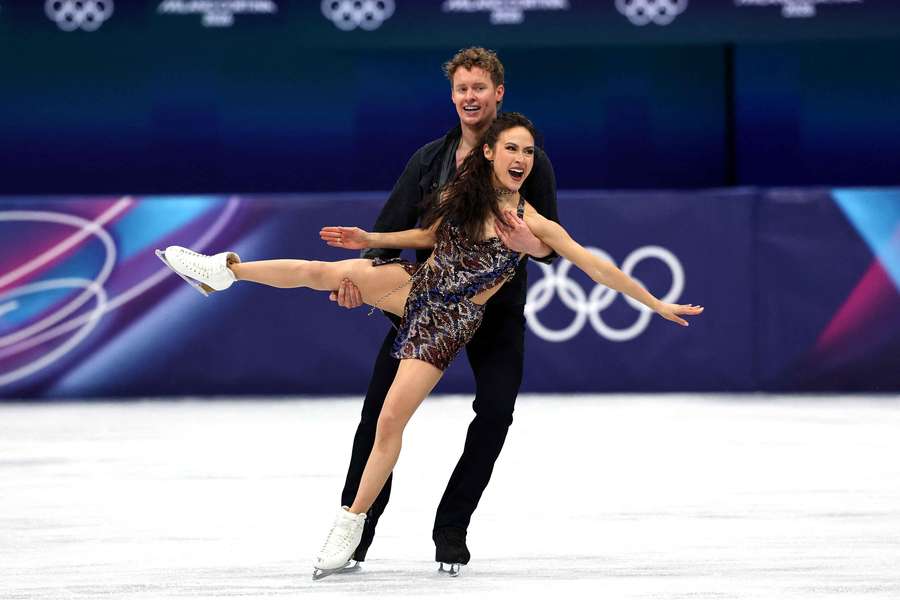 Madison Chock and Evan Bates of United States perform