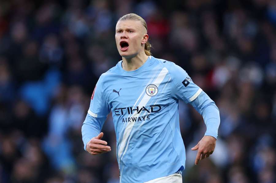 Manchester United - Manchester City: Gdzie oglądać, transmisja, zapowiedź, przewidywane składy i kursy