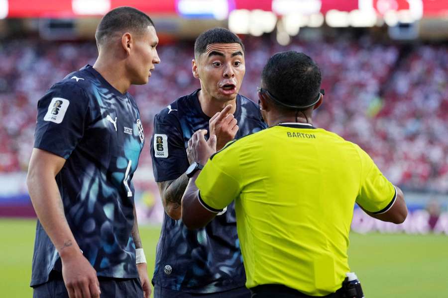 Almirón doplatil na nové pravidlo.