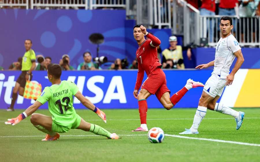 Ronaldo scores Portugal's third goal