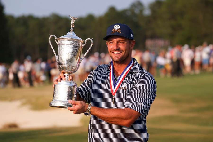 DeChambeau podruhé v kariéře vyhrál major.