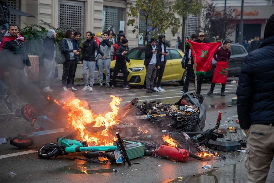Voldsomme uroligheder brudt ud i belgisk hovedstad efter VM-fadæse mod Marokko