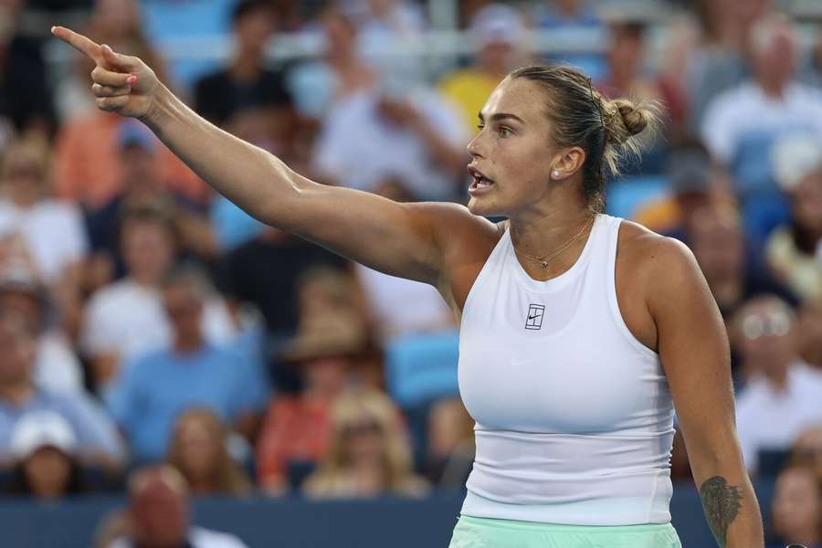 Aryna Sabalenková během zápasu s Markétou Vondroušovou.
