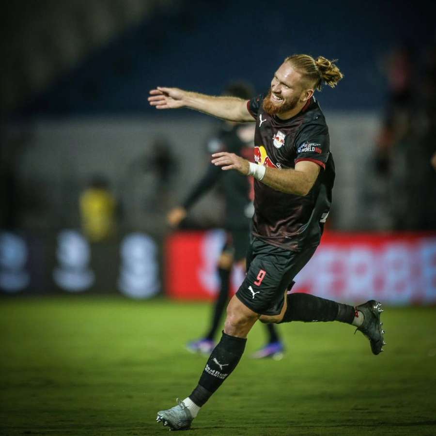 Isidro Pitta brilhou em Bragantino 4x2 Remo