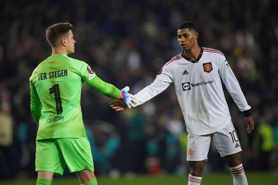 Marcus Rashford și Ter Stegen la o partidă din Europa League dintre United și Barcelona