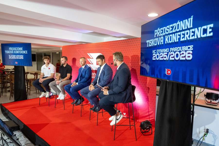 Tisková konference hokejových Pardubic.