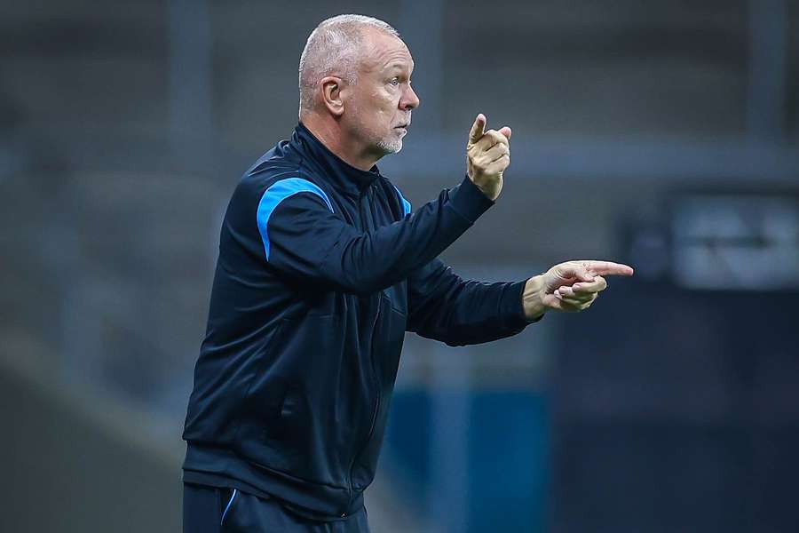 Grêmio, de Mano Menezes, enfrentará o já rebaixado Sport na rodada final do Brasileirão Grêmio, de Mano Menezes, enfrentará o já rebaixado Sport na rodada final do Brasileirão