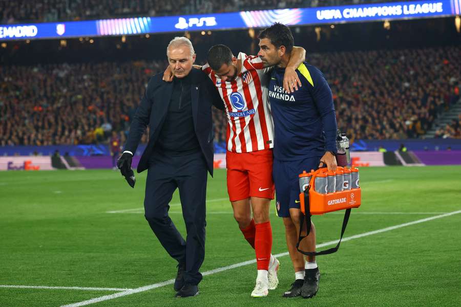 David Hancko leaves the pitch