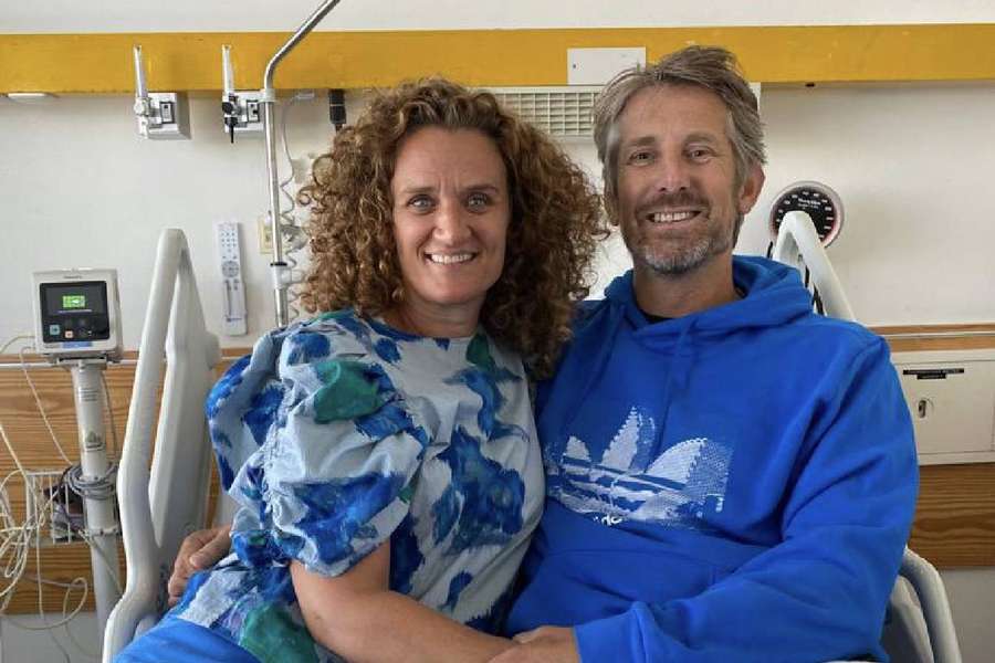Em maio, Van der Sar pediu demissão do cargo de diretor-geral do Ajax