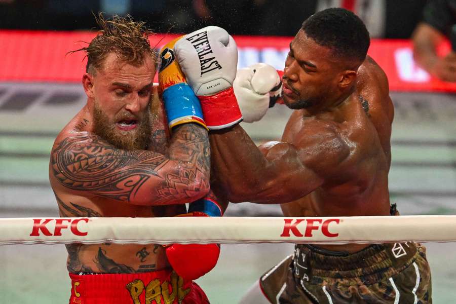 Joshua knokautoval Paula.