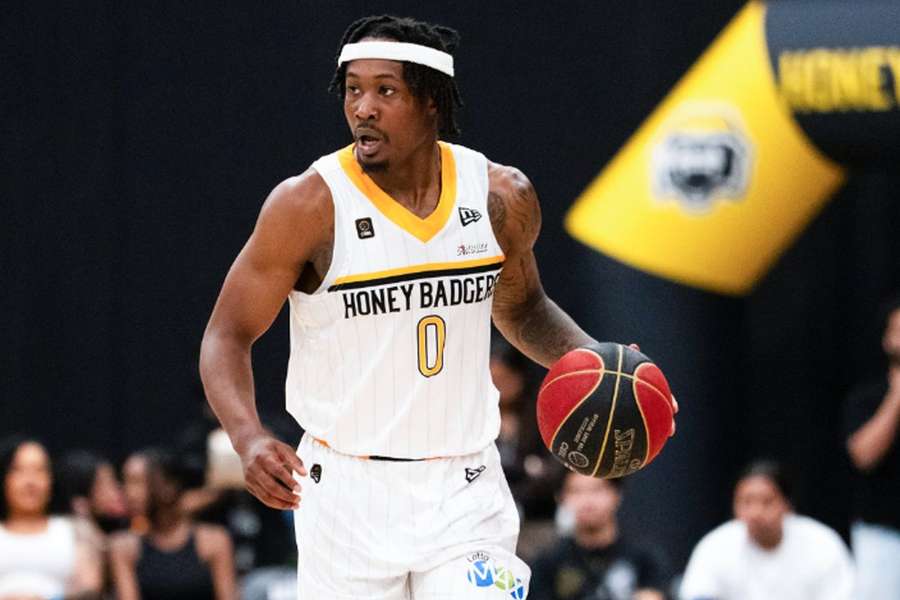Koby McEwen, internacional canadiano de 27 anos