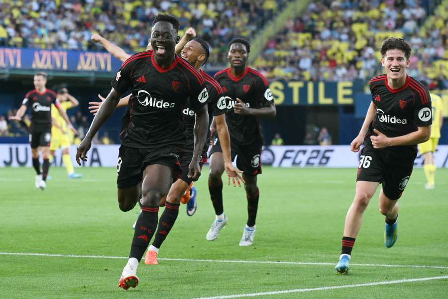 Akor Adams celebrates his winner for Sevilla