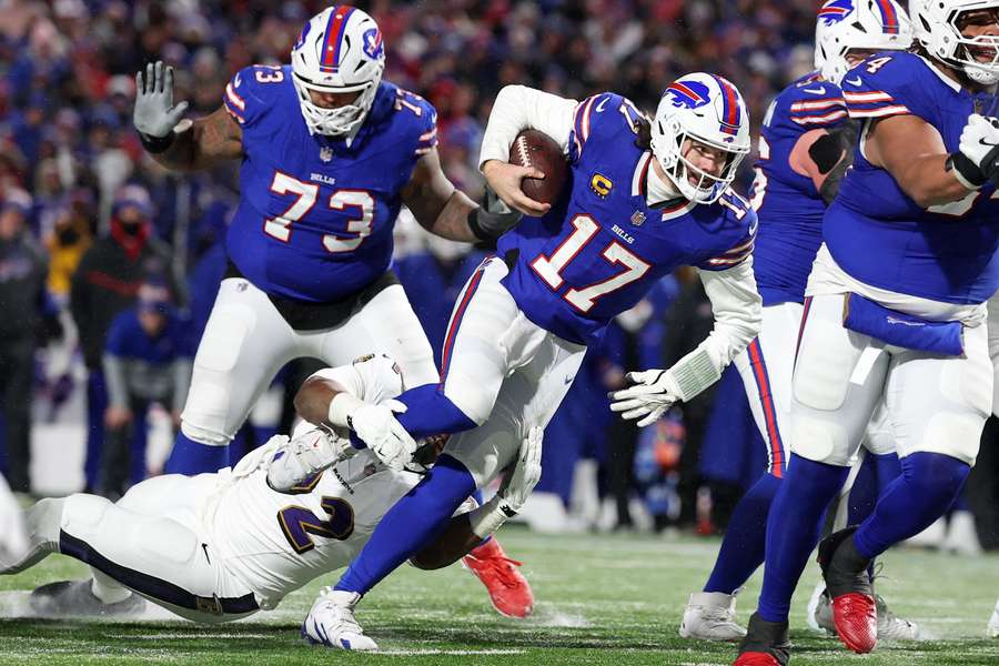 Josh Allen fue el hombre del partido