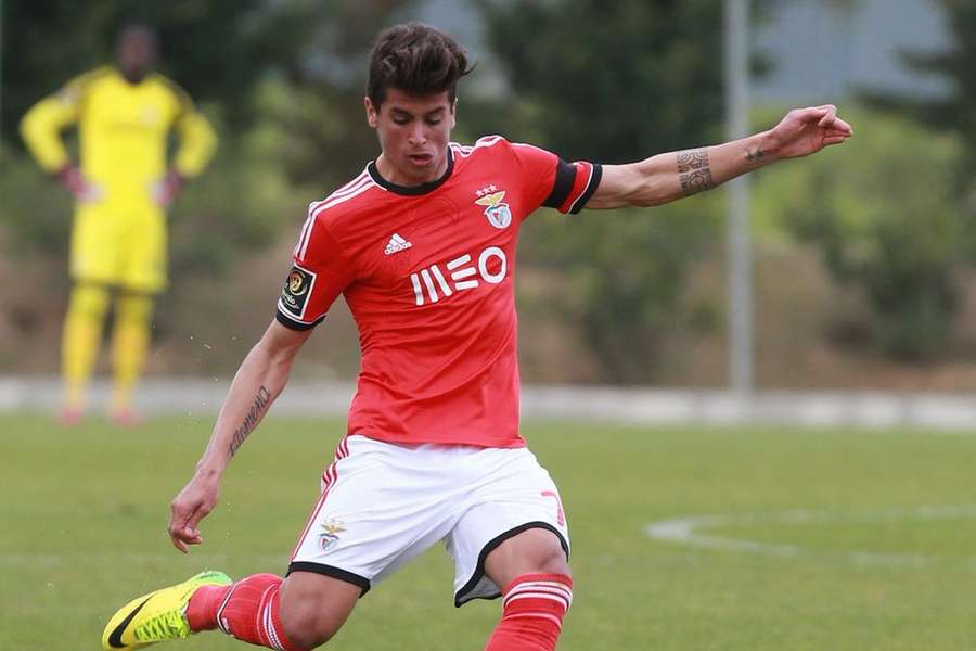 João Cancelo estreou-se pela equipa principal do Benfica na Taça da Liga