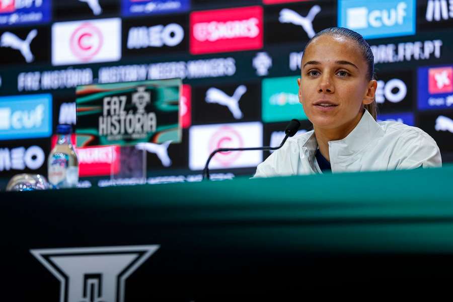 Lúcia Alves de regresso às opções de Francisco Neto
