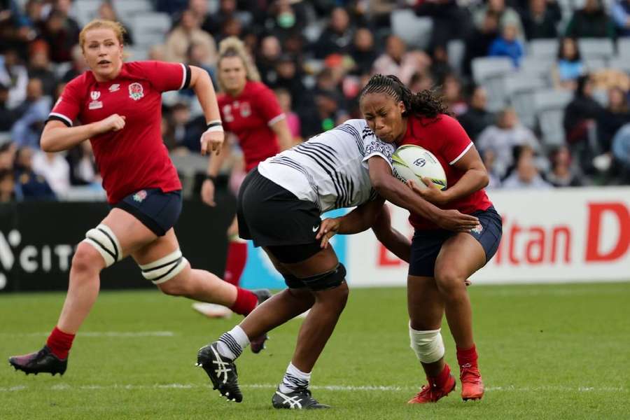 England's Red Roses remain favourites to lift the trophy after their opening-round win