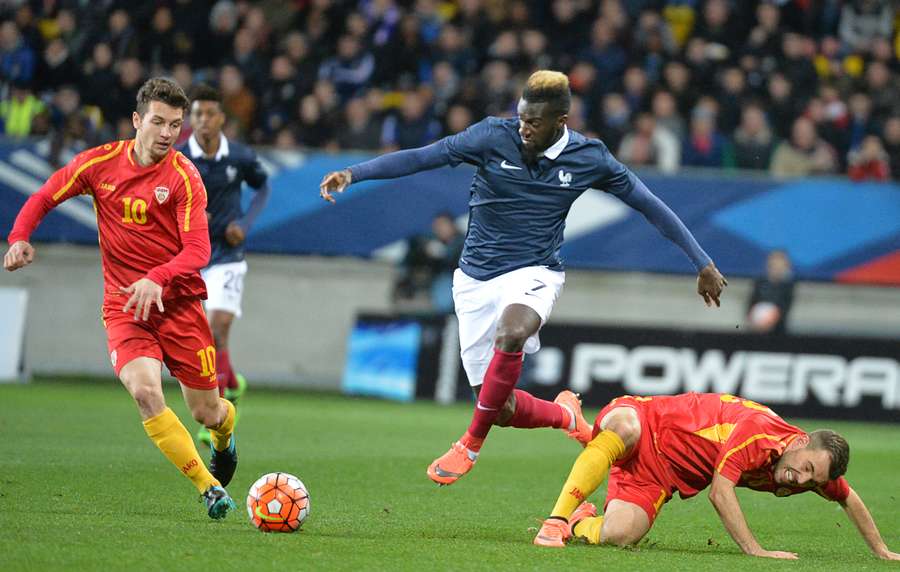 Babunski, ante Timoué Bakayoko en un Francia-Macedonia del Norte sub 21