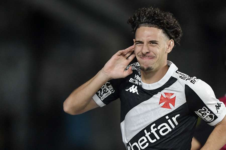 Nuno Moreira abriu o placar em São Januário com um gol relâmpago