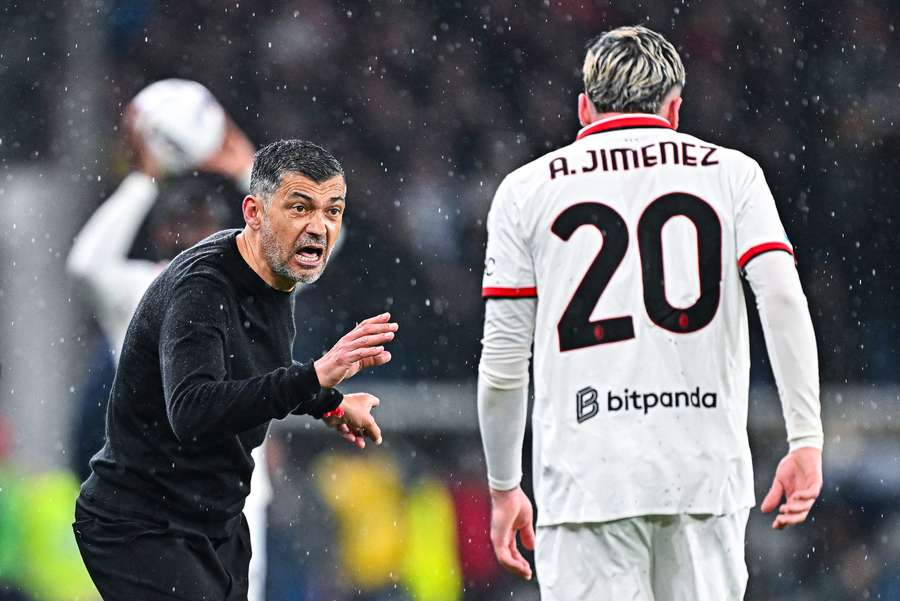 Sérgio Conceição dá instruções a Jiménez