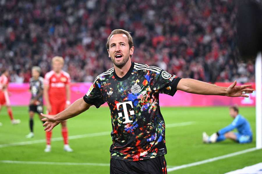 Harry Kane celebra así su gol número 100 en la Bundesliga Harry Kane celebra así su gol número 100 en la Bundesliga