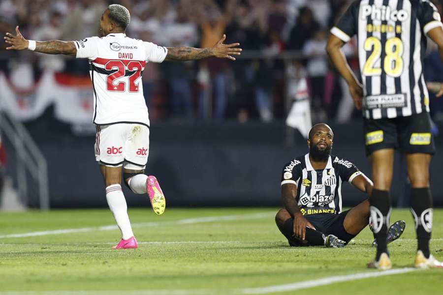 O Santos foi engolido pelo São Paulo no Morumbi