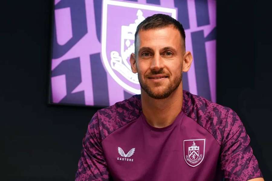 Martin Dúbravka oficiálně podepsal smlouvu s Burnley.