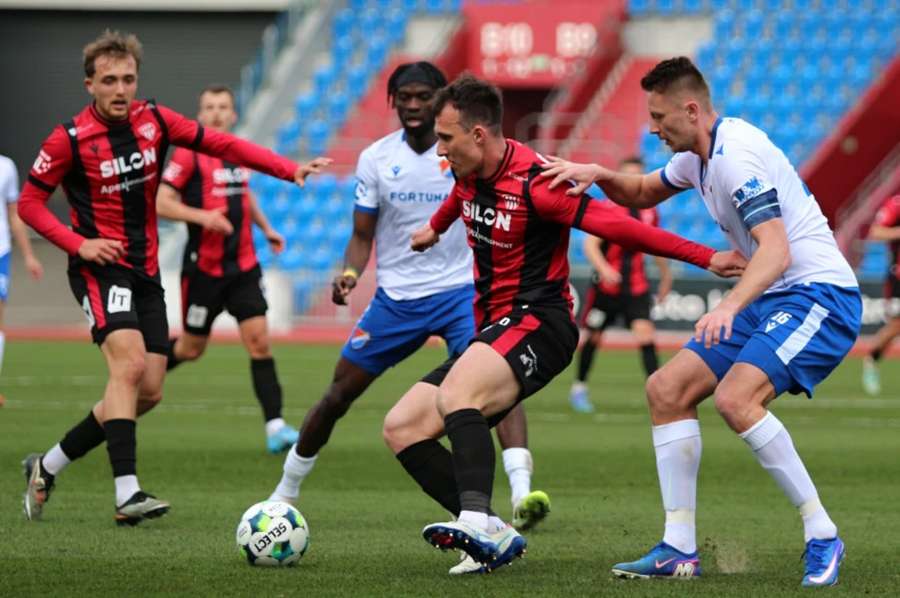 Táborsko porazilo rezervu Baníku nejtěsnějším výsledkem.